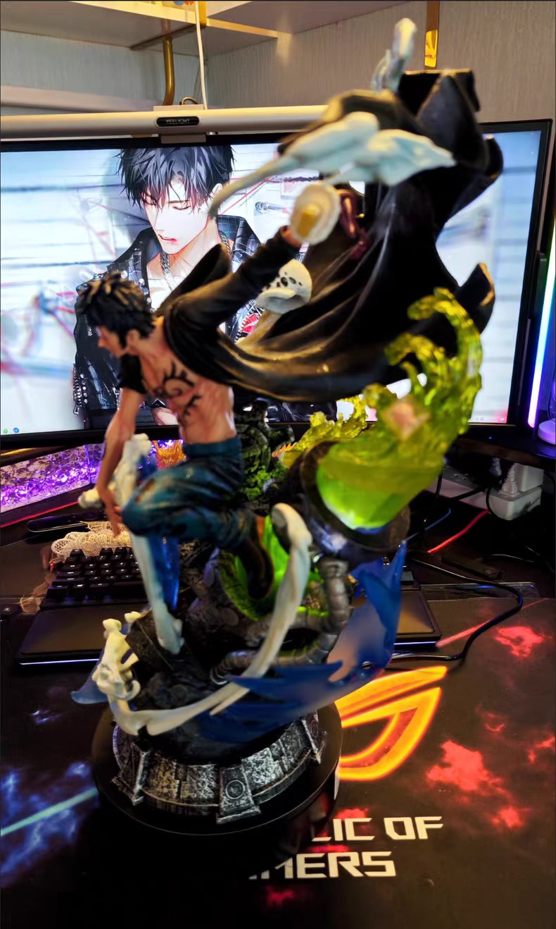 One Piece WANXI Trafalgar Law Limited Edition GK Figure 34CM Light‑Up Effect Parts In‑Stock Statue
